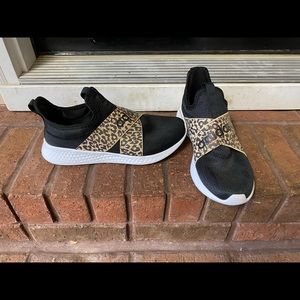 Adidas Tennis Shoes Womens Size 8.5